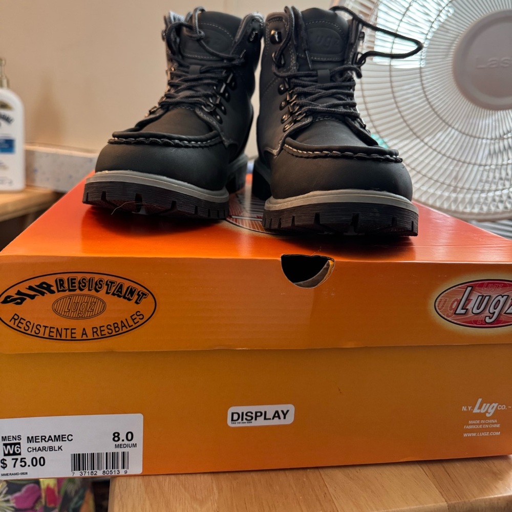 Lugz Men's soft toe Black Work Boots